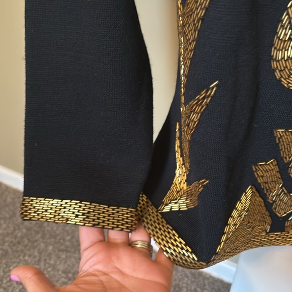 Adrienne Vittadini Black and Gold Wool Sweater - Picture 2 of 4